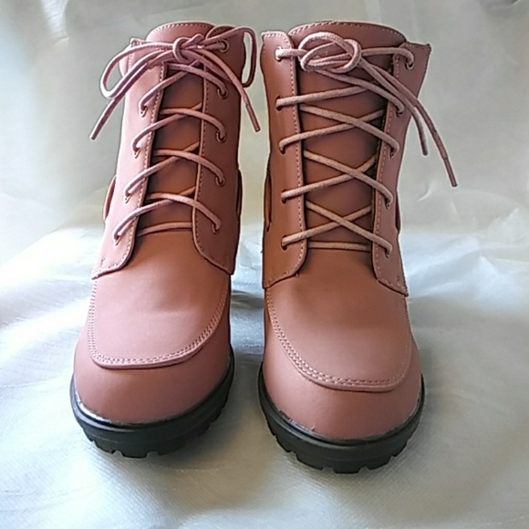 Women's Pink Contrast-Collar Elvy Bootie - Picture 5 of 8